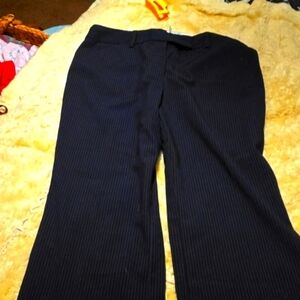 (3-38) Women's George London fit black w/ white pinstripes pants/slacks sz 10